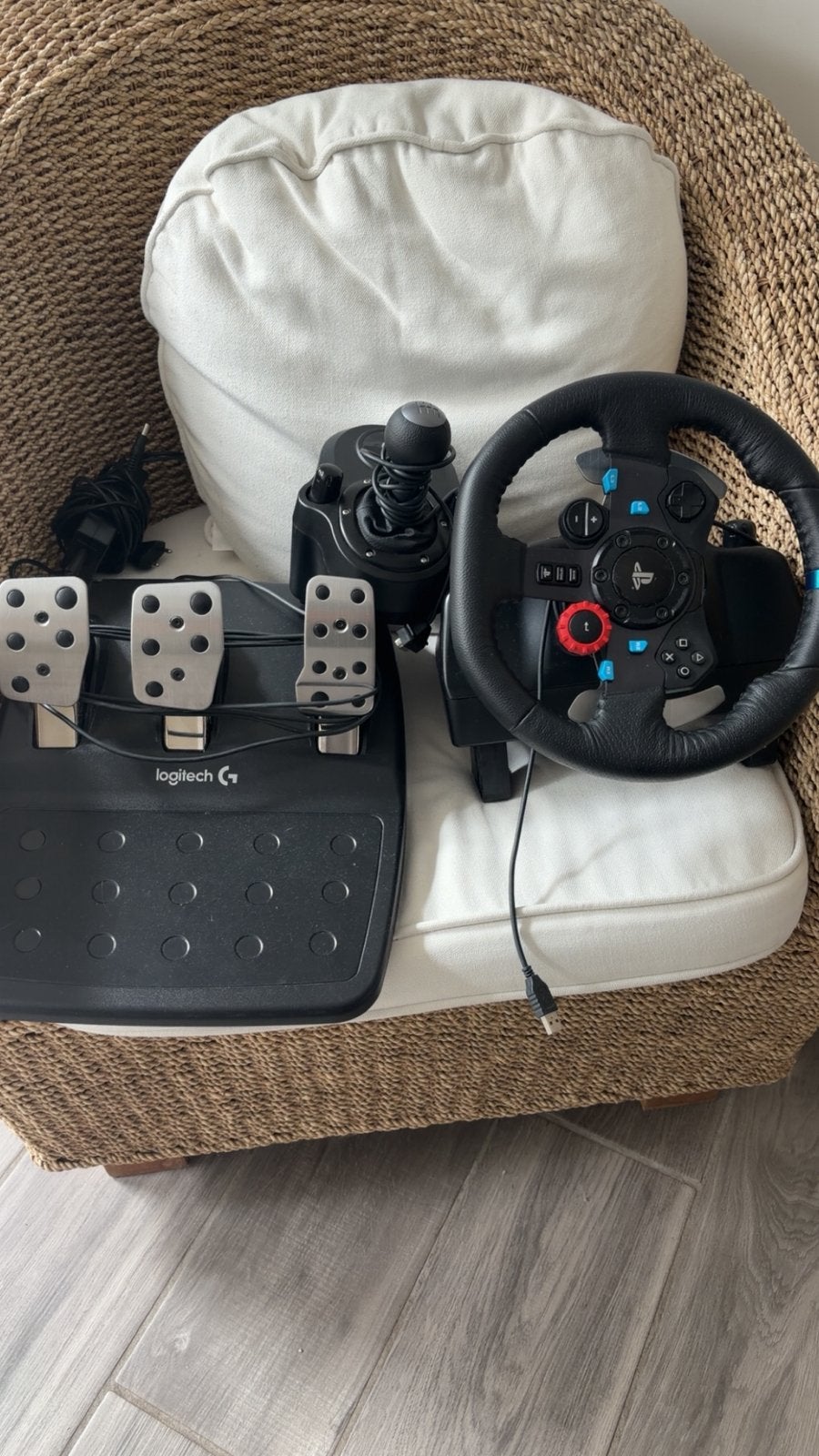 logitech stuur  + schakelpook ps4/ps5/pc, Ophalen, Zo goed als nieuw, Stuur of Pedalen, PlayStation 5