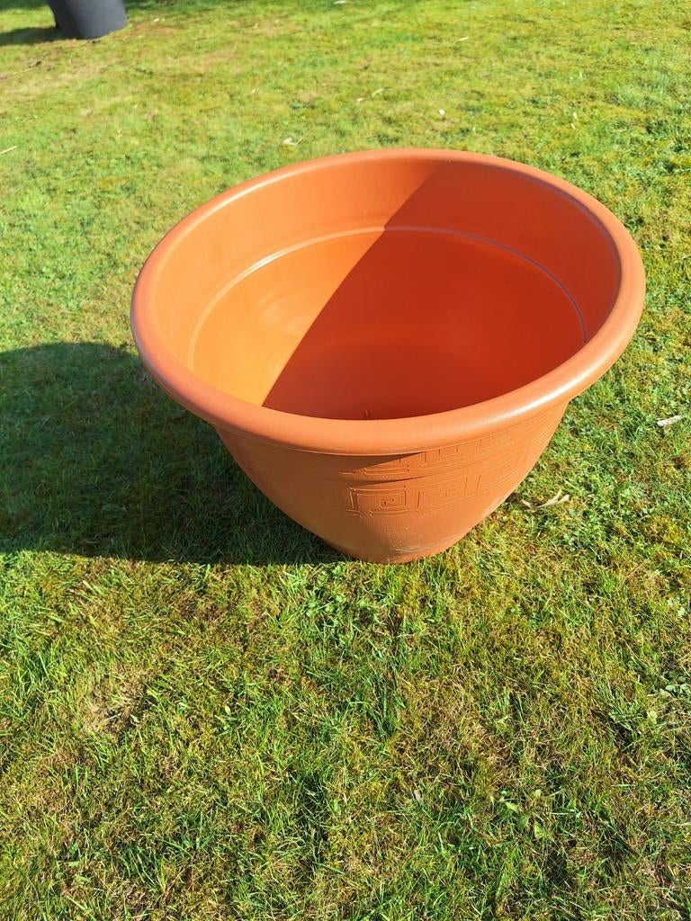 Grote Italiaanse bloempot in sterke  plastic., Ophalen, Tuin