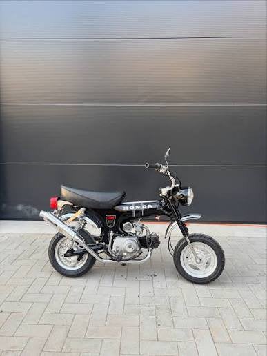 Gezocht dax b klasse!!, Fietsen en Brommers, Brommers | Honda, Ophalen, Zo goed als nieuw