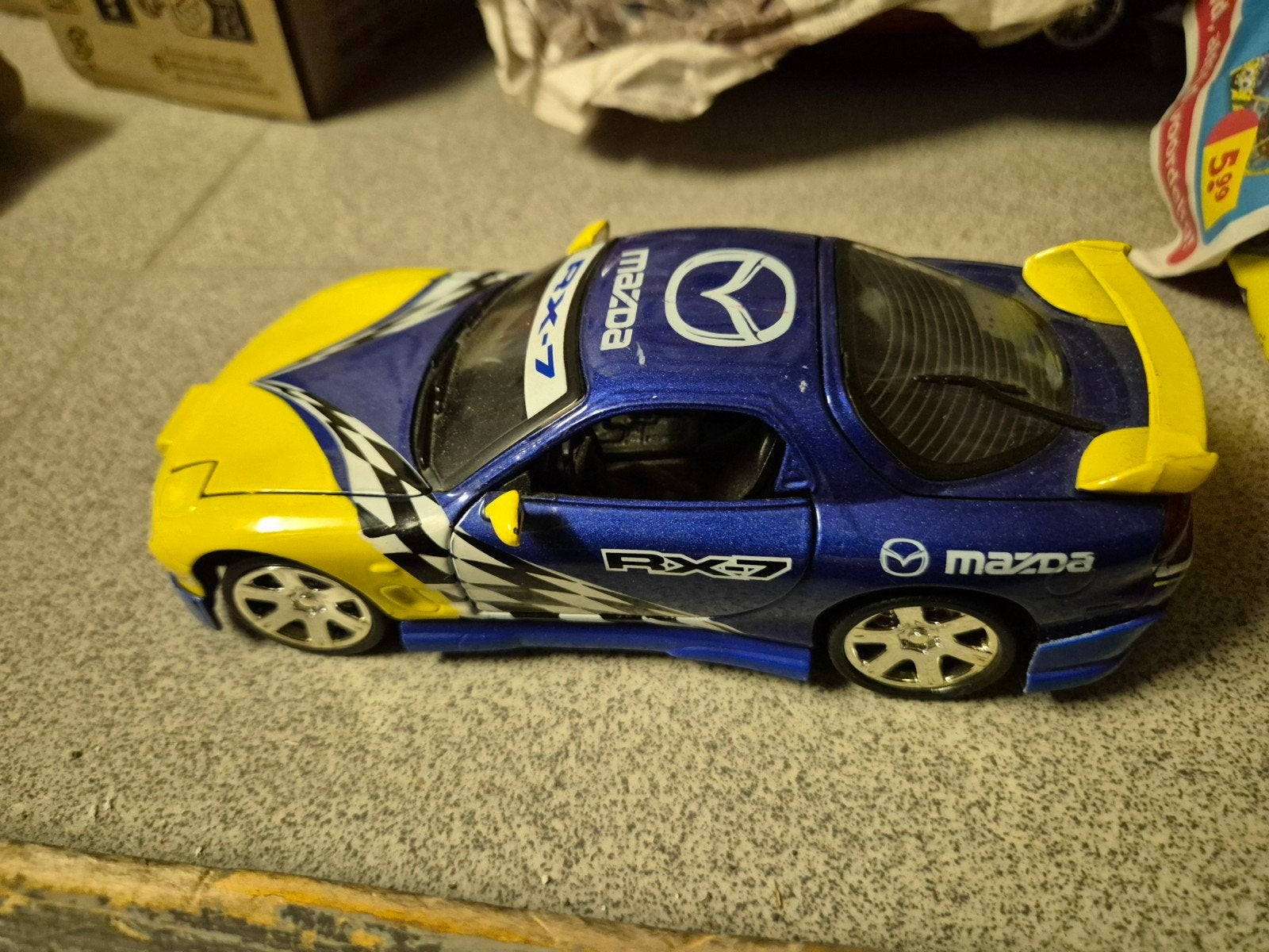Motor max 1.24  mazda mini verf af, Ophalen of Verzenden