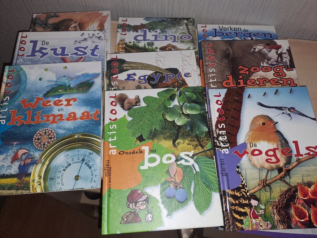 boekjes Artiscool Artis Historia 9 stuks, Enlèvement, Comme neuf, Artis historia, Livre d'images
