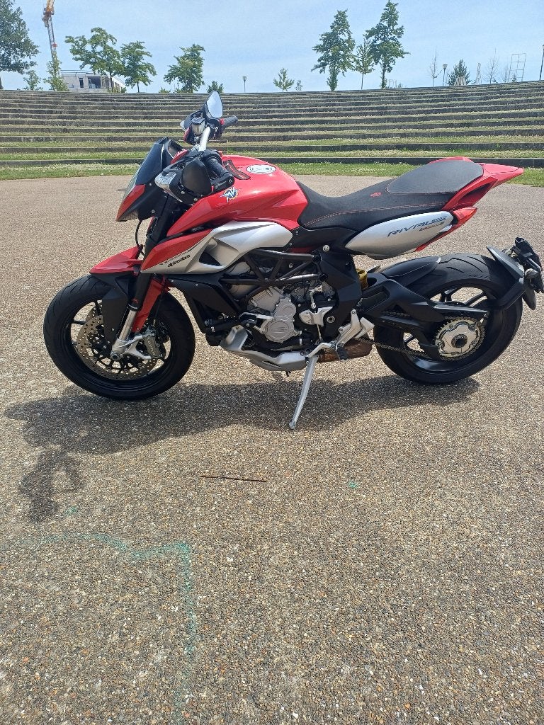 Mv agusta rivale 800, Motoren, Traction Control, Gebruikt, 3 cilinders, Particulier