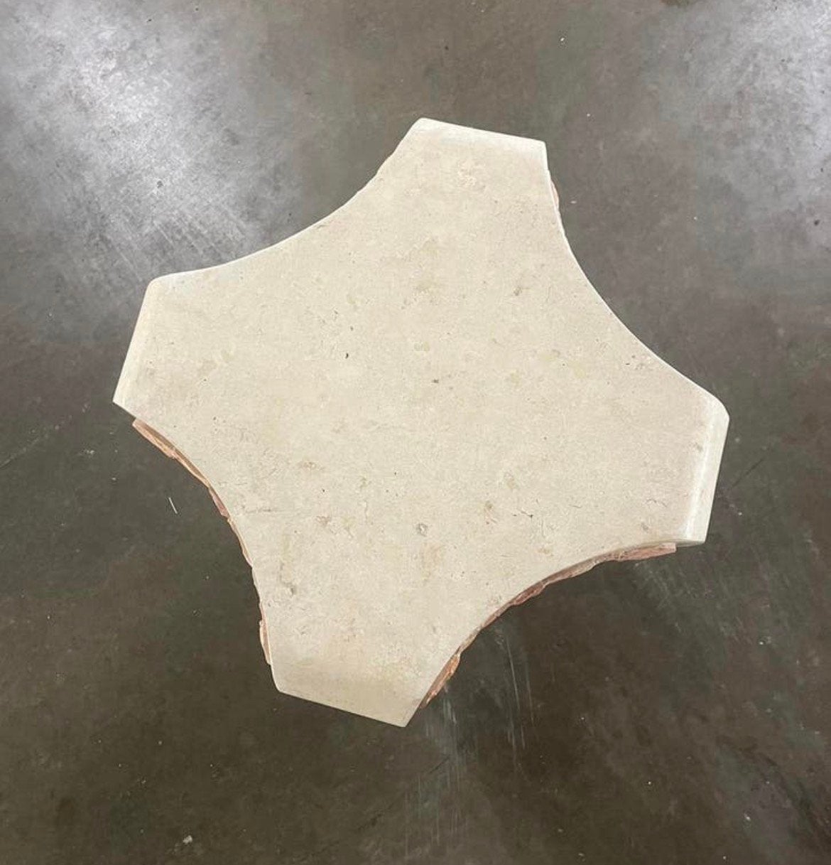 Zuil in TRAVERTIN [bijzettafel / poot eettafel/ decor], Ophalen, Zo goed als nieuw