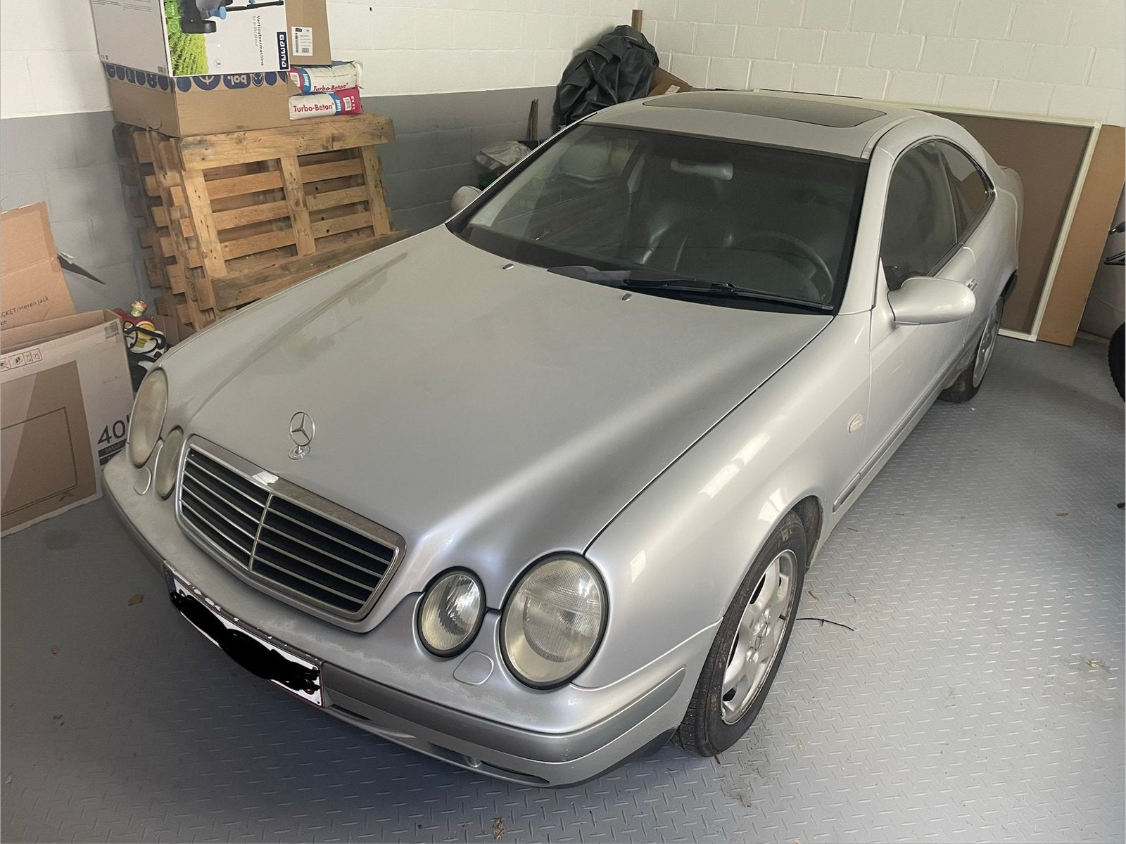 Mercedes-Benz CLK230 Kompressor, Autos, Mercedes-Benz, Cuir, Argent ou Gris, Achat, Noir