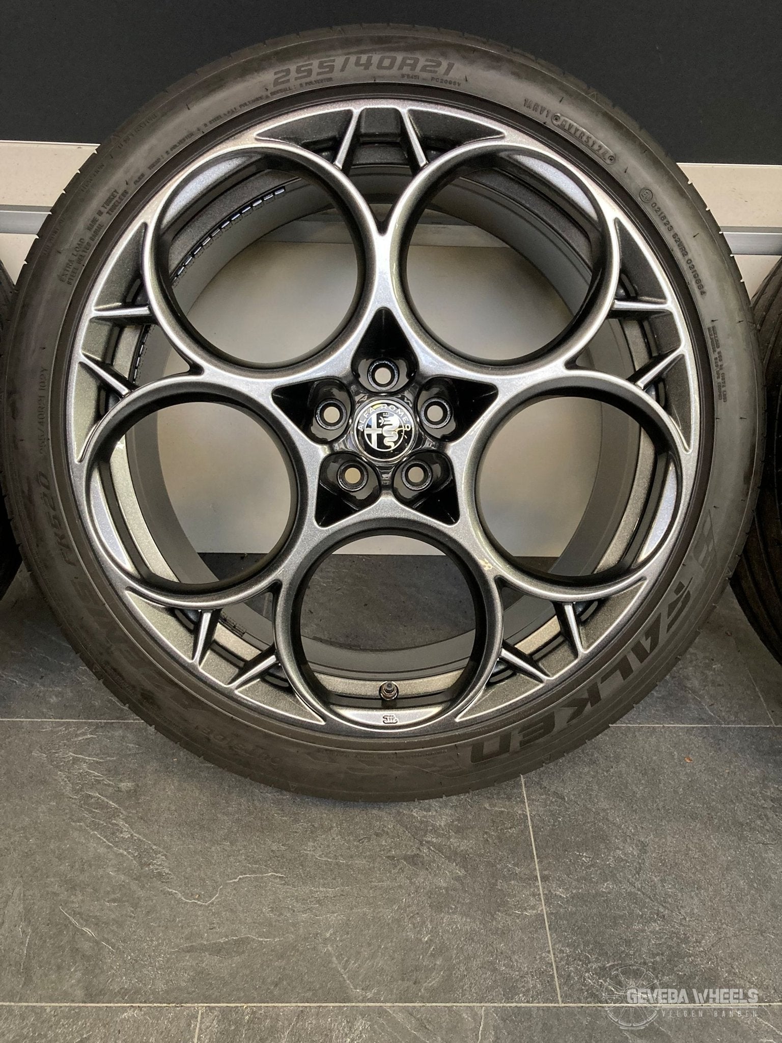 21” originele Alfa Romeo Stelvio Quadrifoglio velgen banden, Auto-onderdelen, Gebruikt, 255 mm, -, -