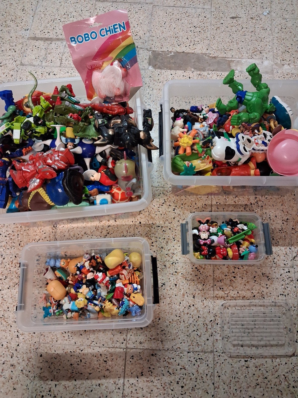 Gros lot de figurines, Enlèvement
