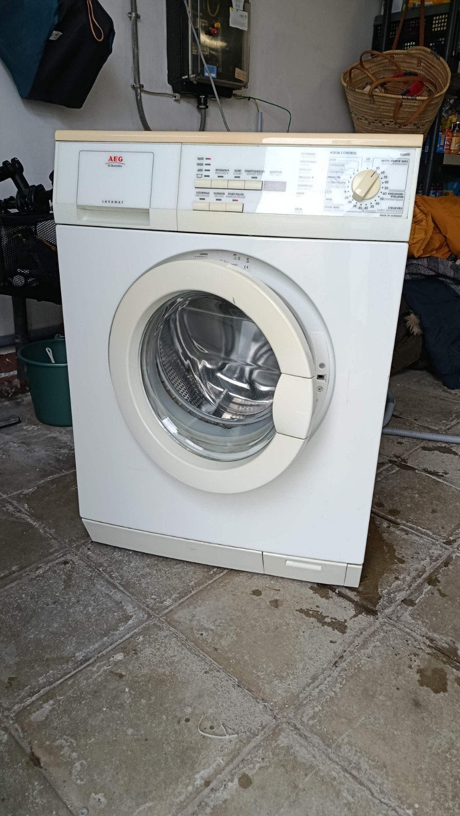 Machine à laver AEG Bon état - Petit prix !, Electroménager, 85 à 90 cm, 4 à 6 kg, Programme lavage à la main, 1600 tours ou plus