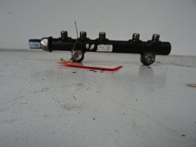 RAMPE D'INJECTION Peugeot 207 CC (WB) (9684753080-02), Mevr. I. Hauben, Utilisé, Rue de l'Espoir 34 34
4030  GRIVEGNÉE, BE, Info@Collignon.be
