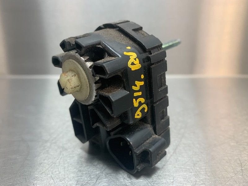 KOPLAMPMOTOR Toyota Verso (01-2009/08-2018) (|VERSO|), Auto-onderdelen, Gebruikt, Toyota
