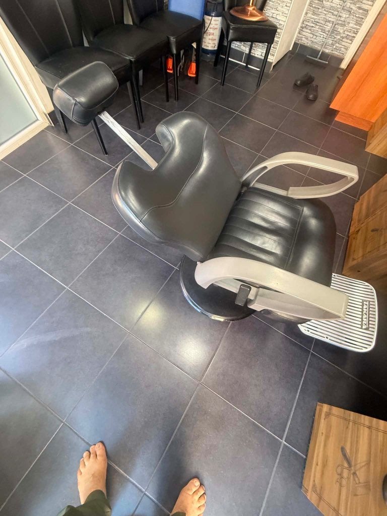 professionele kaptafel 2 st een stoel kassa bolier, Ophalen, Zo goed als nieuw