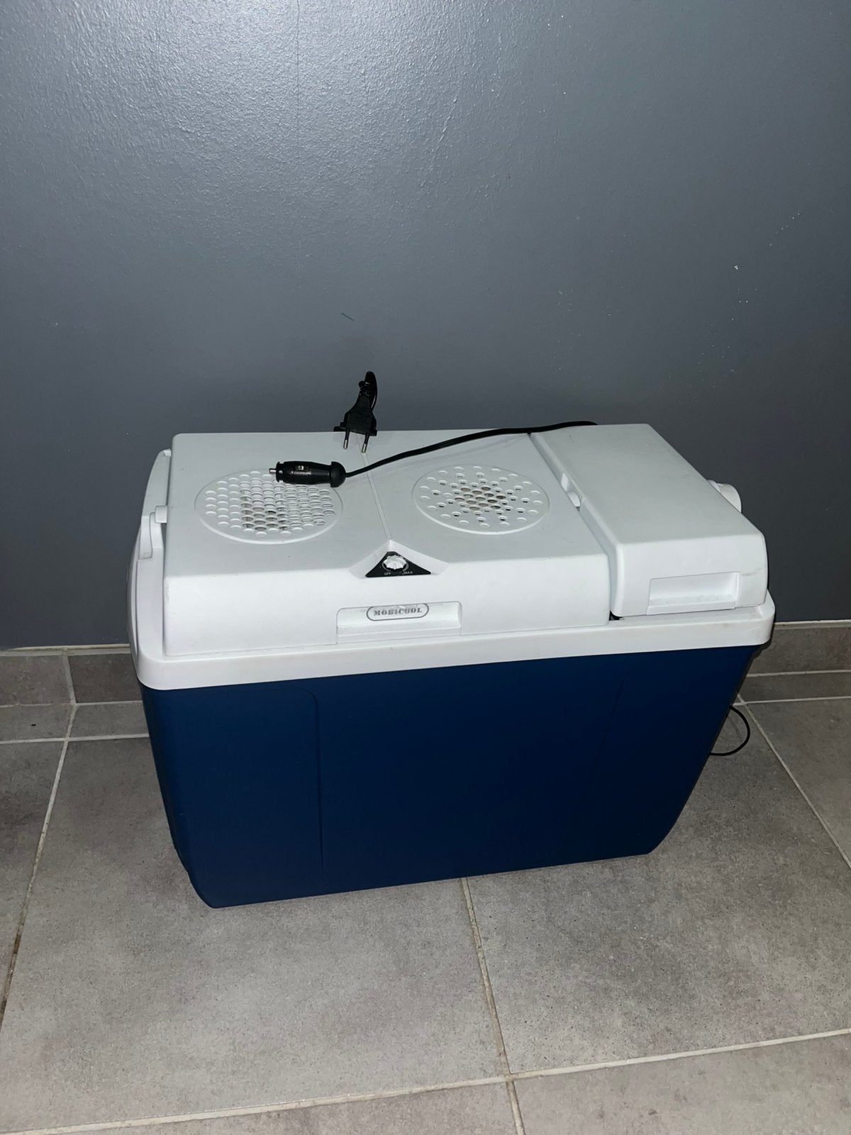 Mobicool koelbox, Caravans en Kamperen, Ophalen, Zo goed als nieuw, Koelbox