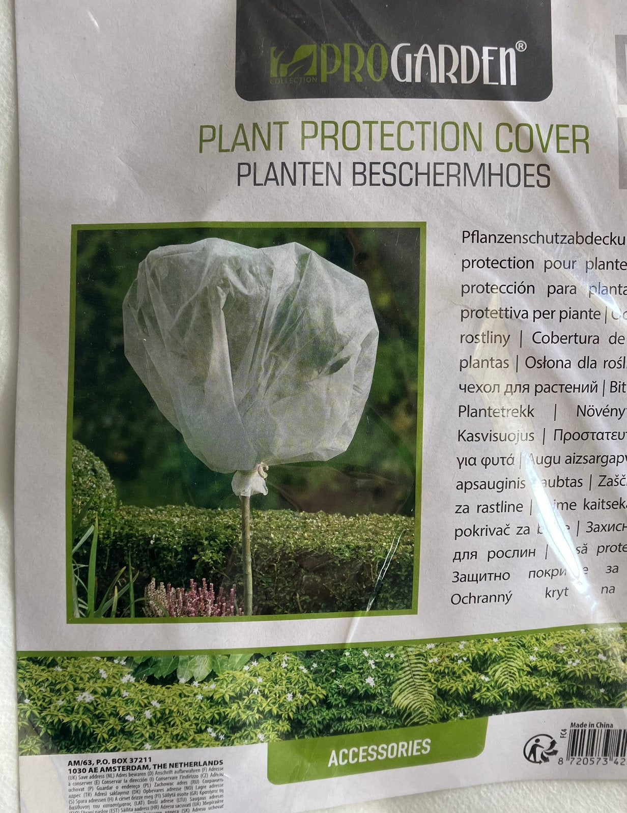5 EUROS  POUR 2 PROTECTIONS  PLANTES + HOUSSE POUR CHAISES, Jardin & Terrasse, Enlèvement, Comme neuf