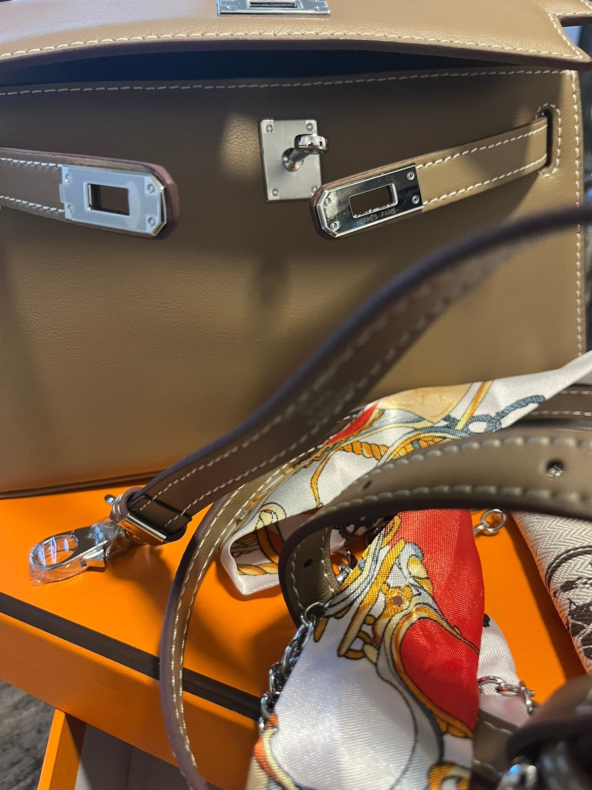 Très joli sac en cuir, Enlèvement ou Envoi, Neuf, Beige
