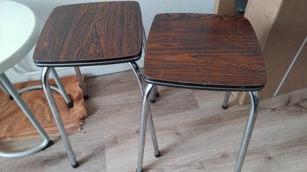 VINTAGE 2 tabourets en formica, Enlèvement