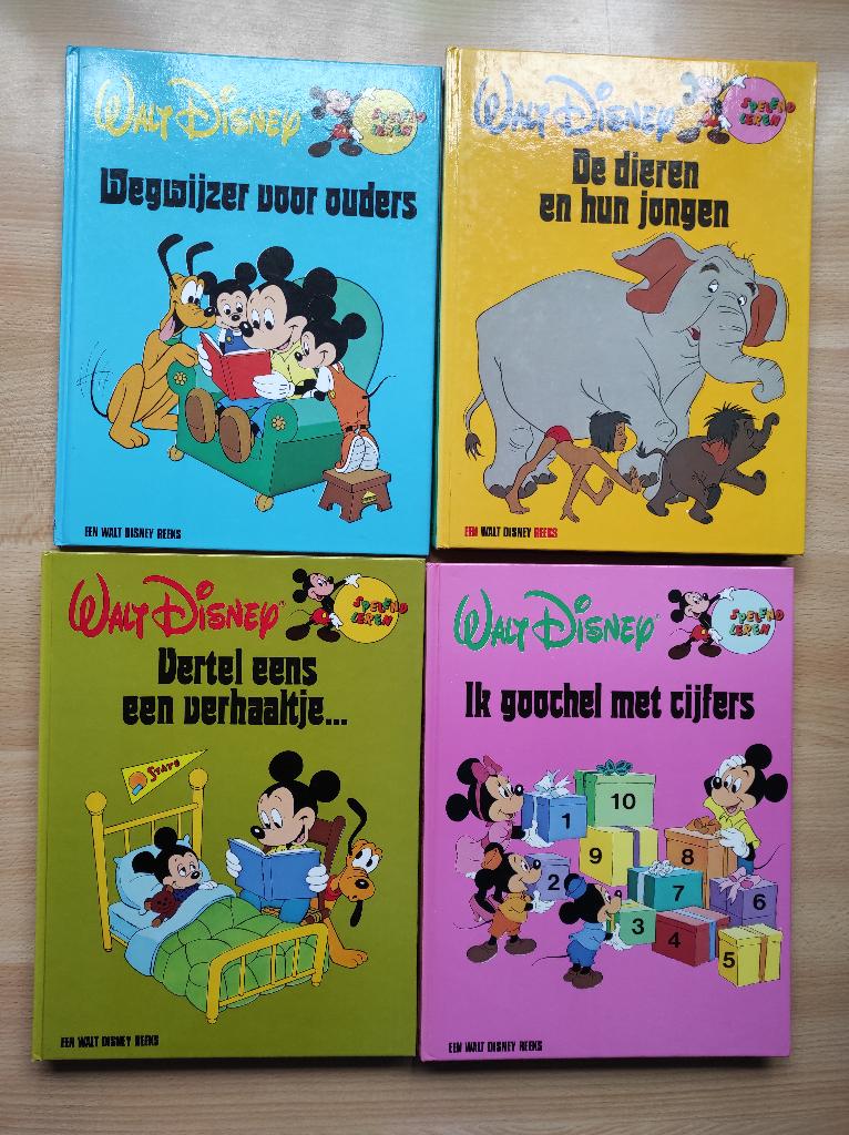 zeven boekjes van Disney, Boeken, Ophalen of Verzenden, Gelezen