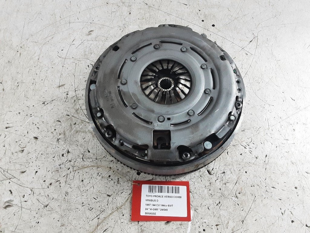 VOLANT MOTEUR BI-MASSE Toyota ProAce Shuttle (9841562380), Mevr. I. Hauben, Toyota, Utilisé, Rue de l'Espoir 34 34
4030  GRIVEGNÉE, BE