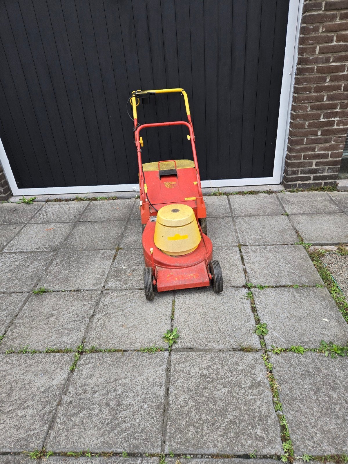 Grasmaaier, Ophalen