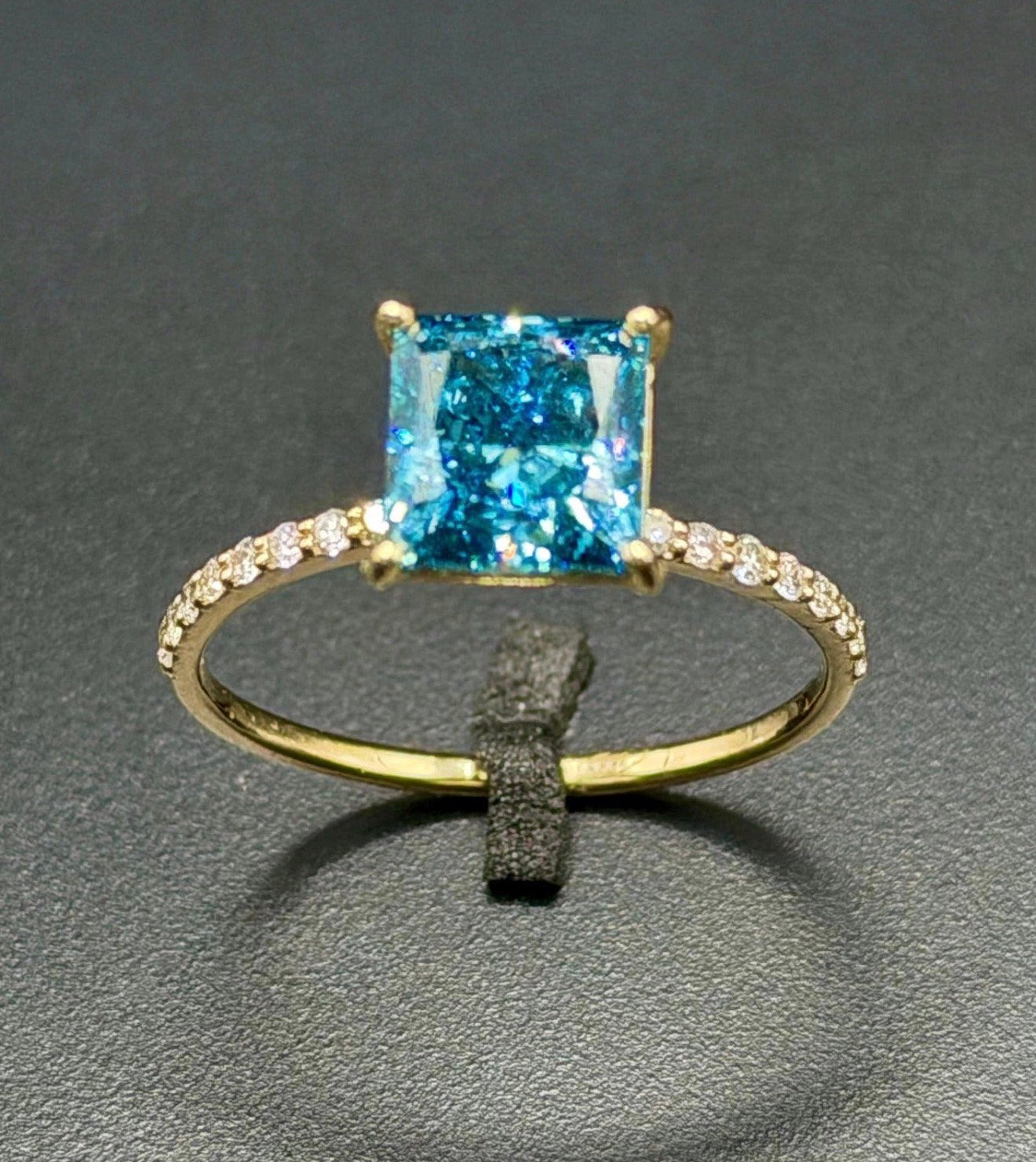 14K gouden ring met blauwe VS1 diamant certificaat 17,5mm, Neuf, Enlèvement ou Envoi, Or, 17 à 18