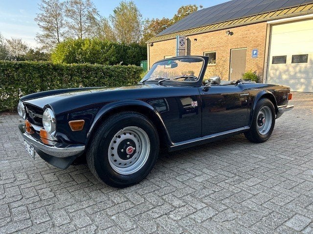 Triumph TR6 PI, 150 BHP, Auto's, 2500 cc, Cabriolet, Blauw, Open dak