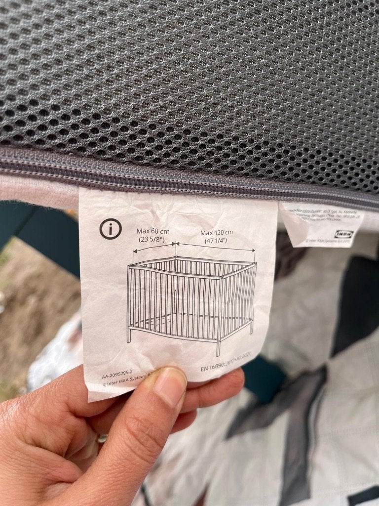 Matelas IKEA pour enfants avec lit gratuit, Sommier à lattes, Moins de 70 cm, Comme neuf, Enlèvement