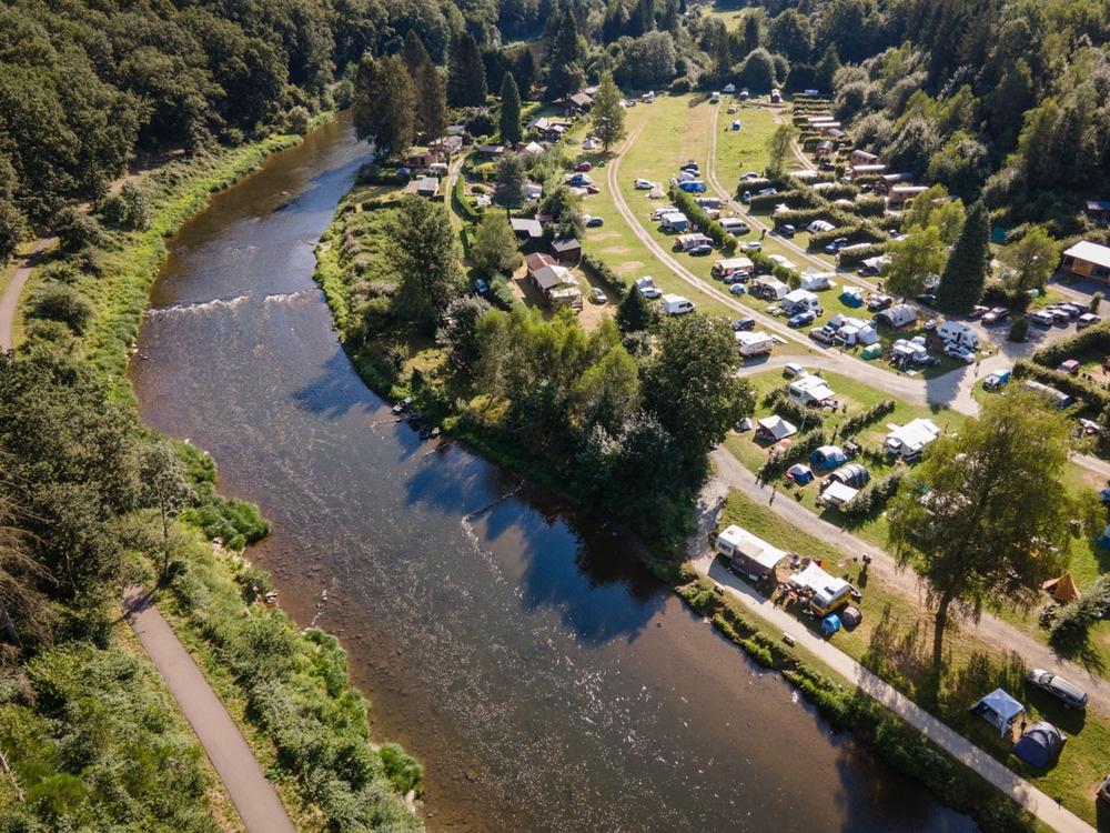 Vacances glamping dans la magnifique vallée Semois (5-10/7), Plaine de jeux, Lac ou rivière, Campagne