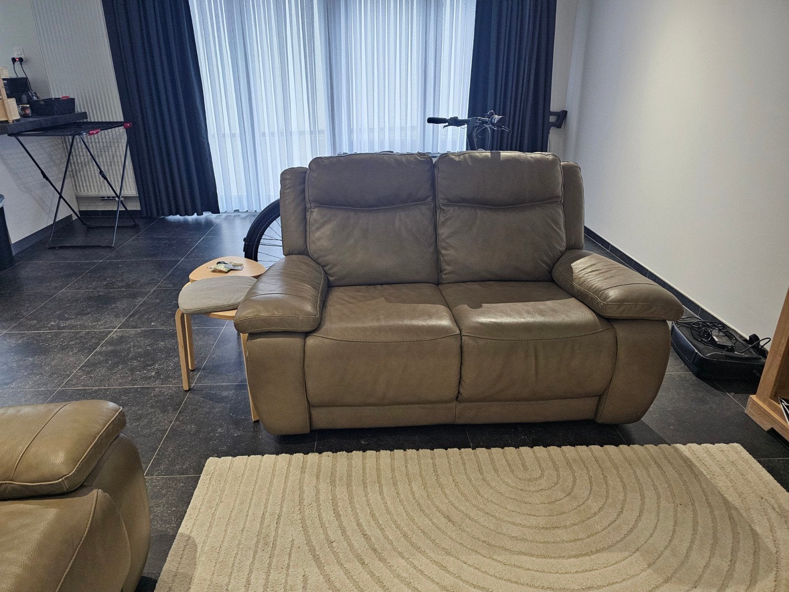 Fauteuil cuir vachette, Ophalen, Zo goed als nieuw, Leer