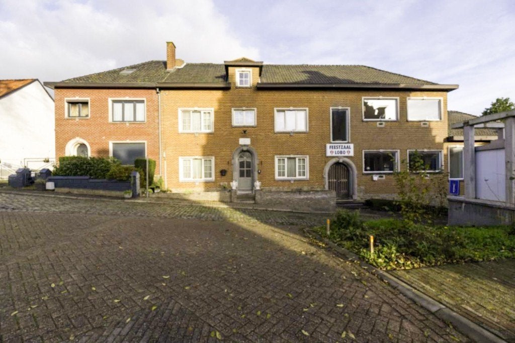 WOONHUIS TE KOOP AANGEBODEN, Immo, 200 tot 500 m², 726 kWh/m²/jaar, Provincie Oost-Vlaanderen, WAARBEKE