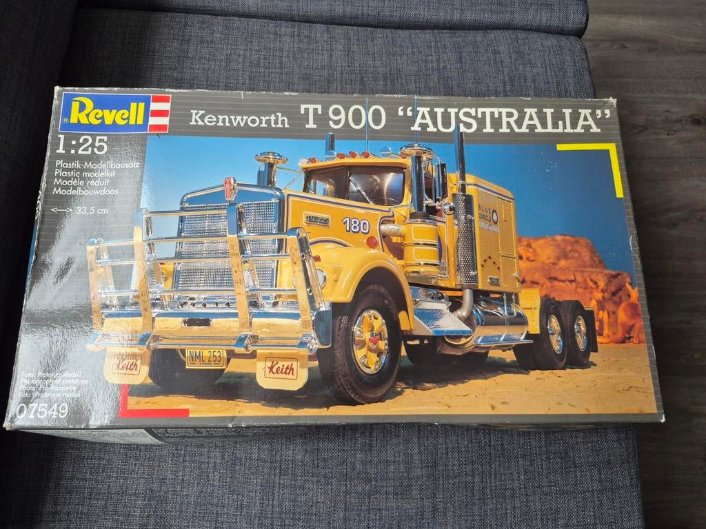 ② Modelbouw Revell kenworth T900 