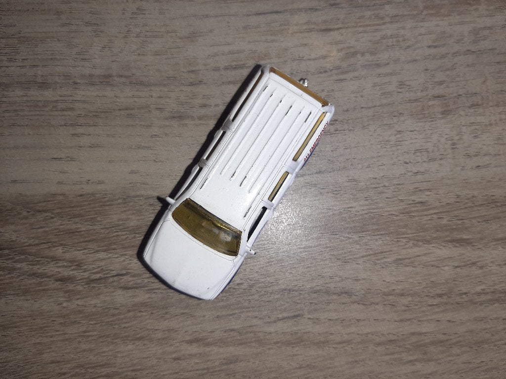 Matchbox 2000 Chevrolet Suburban 911 Emergency, Ophalen of Verzenden, Gebruikt, Auto