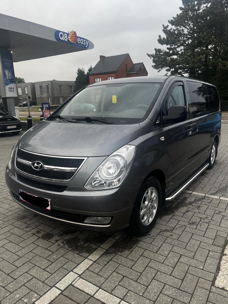 Hyundai H1 - 2010 - 175.000km - 2.5 Diesel, Autos, Hyundai, Particulier, i10, Diesel, Euro 4, 5 portes, Boîte manuelle, Argent ou Gris