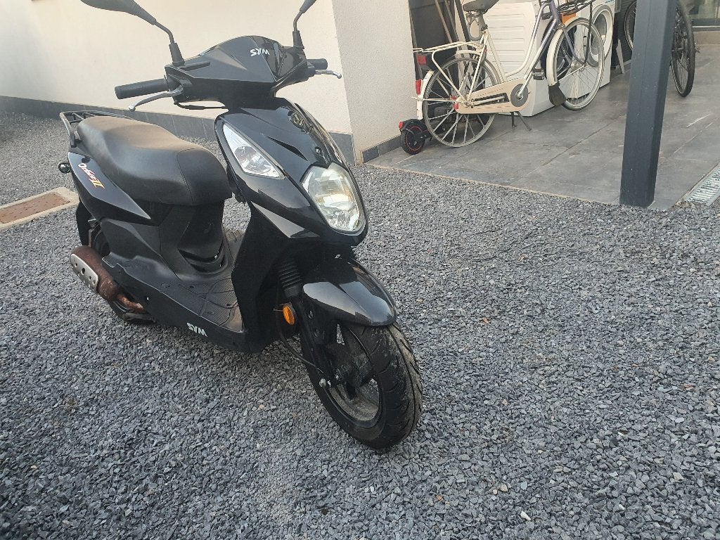 Scooter SYM Orbit à vendre, construit en 2017, 39000 km., Vélos & Vélomoteurs, Cyclomoteurs | Marques Autre, 1 vitesses, Comme neuf