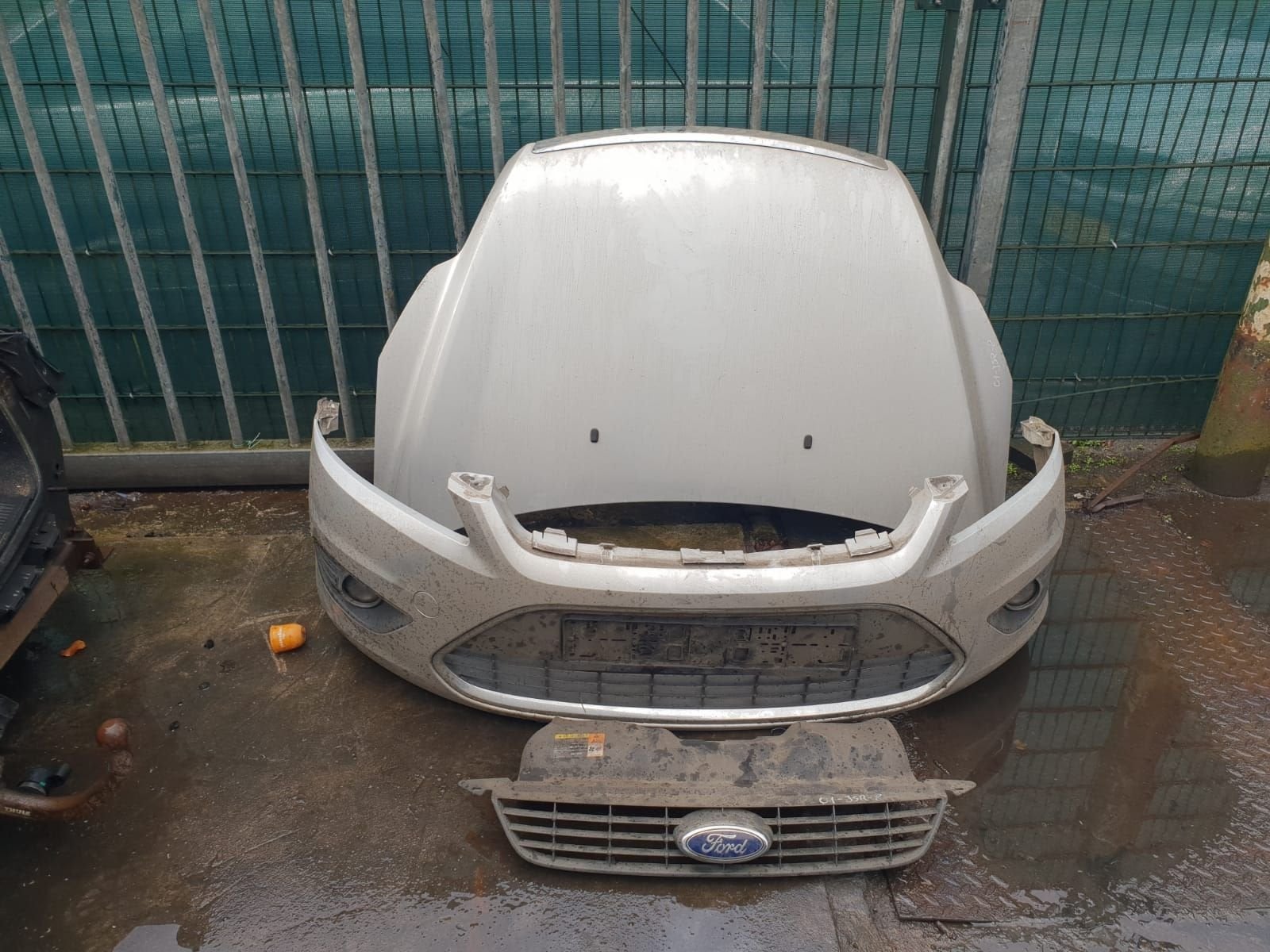 FORD FOCUS VOORBUMPER +MOTORKAP BJ 2009 TOT 2011, -, Utilisé, -, Avant