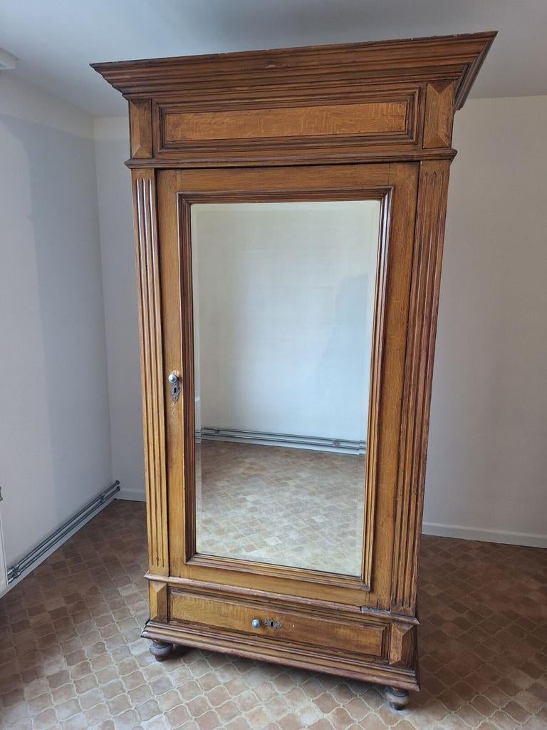 Magnifique armoire vintage en bois avec miroir, Utilisé