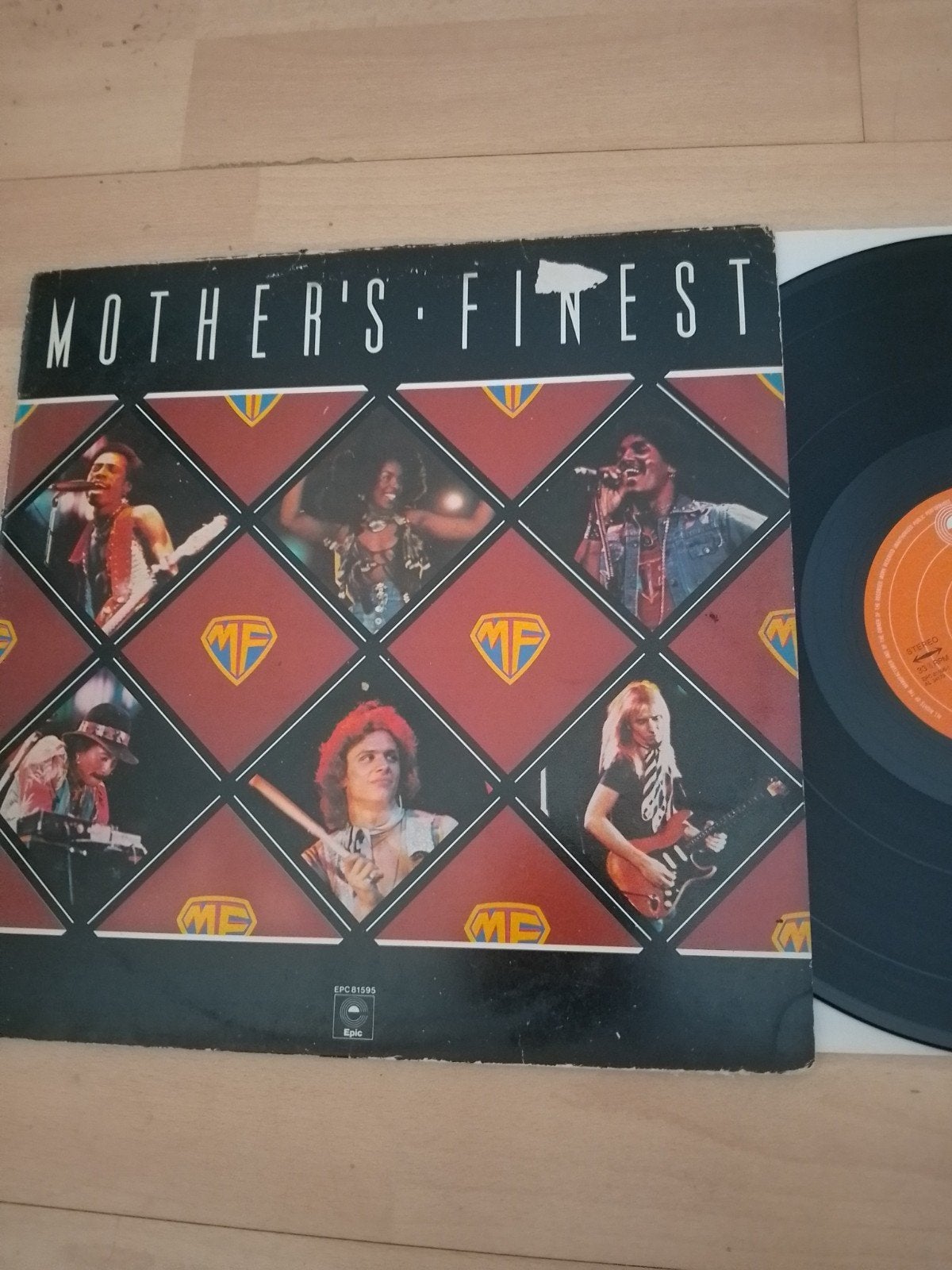 LP Mother's Finest Funk 1976, Enlèvement, LP