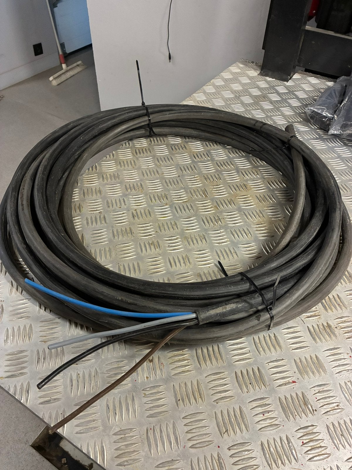 Kabel inleiding, Bricolage & Construction, Enlèvement, Comme neuf