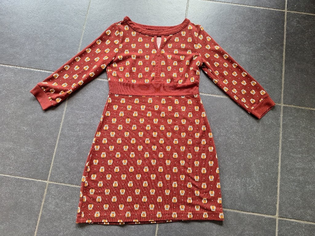 bordeaux winterkleed met uiltjes, Kleding | Dames, Jurken, Gedragen, Maat 38/40 (M), Overige kleuren, Ophalen of Verzenden