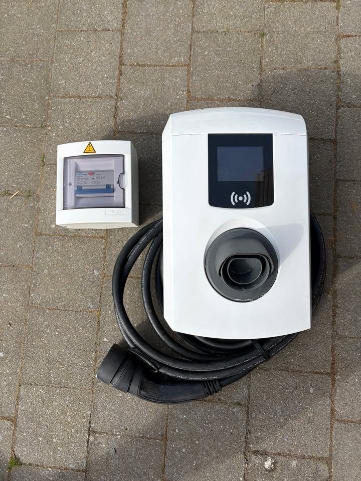 Alfen Eve Single Pro 22kW laadpaal + installatiekit €599, Auto diversen, Ophalen, Zo goed als nieuw, Laadpaal en Laadkabel