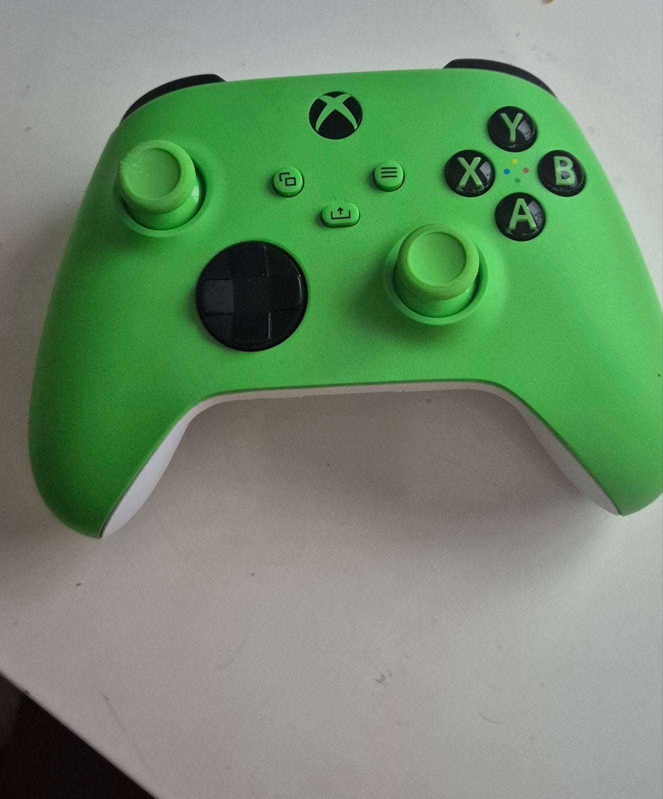 Manette xbox verte + piles, Consoles de jeu & Jeux vidéo, Consoles de jeu | Xbox | Accessoires, Enlèvement