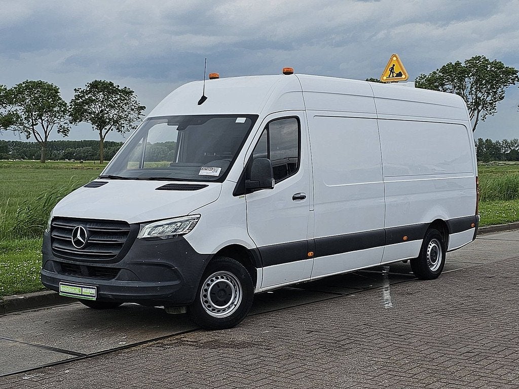 Mercedes-Benz Sprinter 314 L3H2 Functional EURO VI-D Mbux 35, Auto's, Bestelwagens en Lichte vracht, Gebruikt, 4 cilinders, Start-stop-systeem