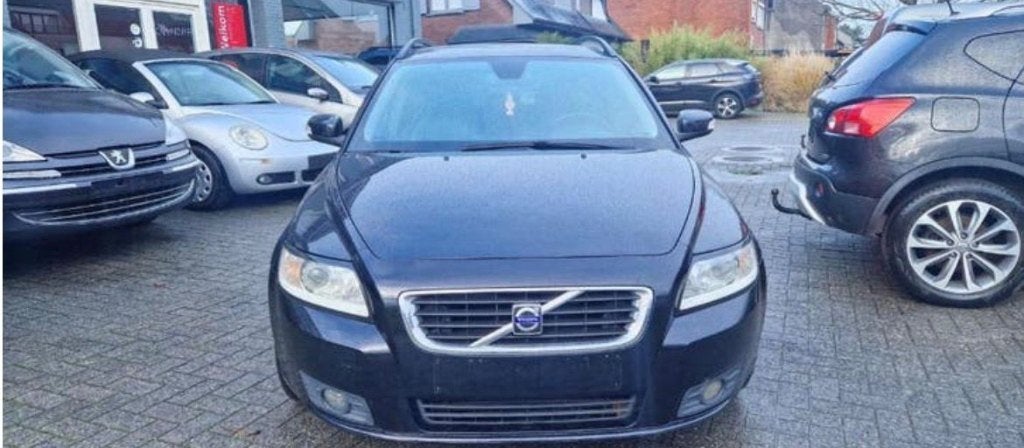 Volvo V50 – 2.0 Diesel Automaat Euro 5 Bj 2009 220000km, Auto's, Euro 5, Zwart, 4 cilinders, 700 kg