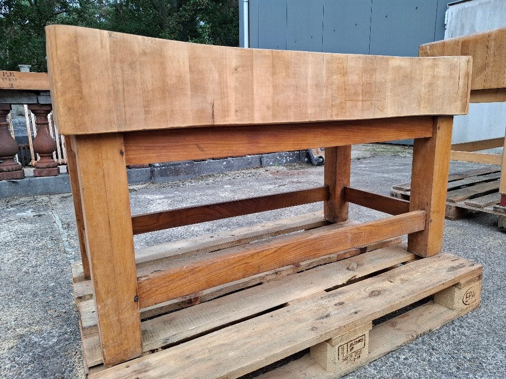 Stoer Industrieel Slagersblok Unieke Salontafel / Tv-meubel, Huis en Inrichting, Ophalen, Gebruikt, 100 tot 150 cm, Minder dan 100 cm