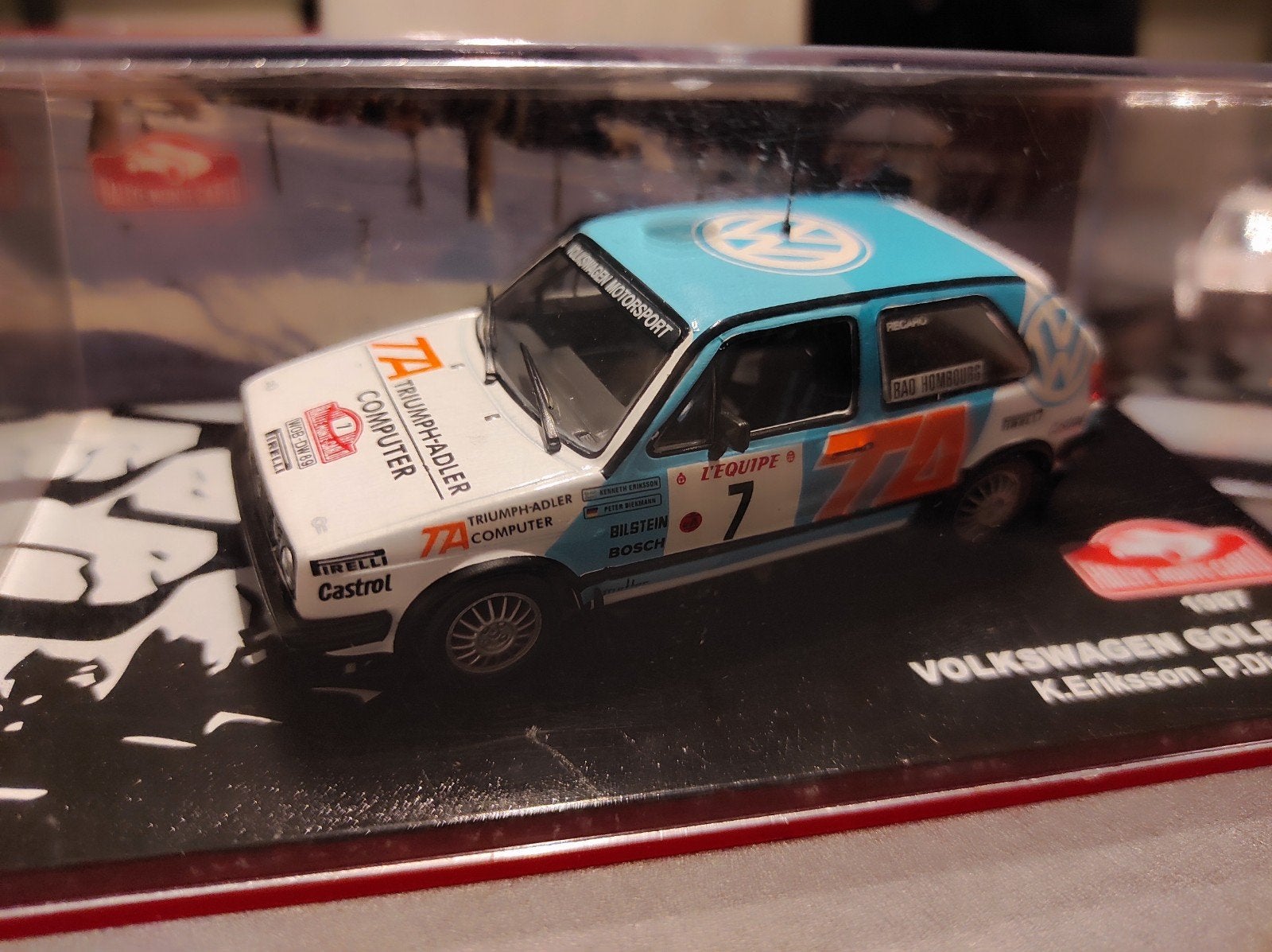 Volkswagen Golf GTI Ralley Monte Carlo 1987 1:43 in vitrine, Ophalen of Verzenden