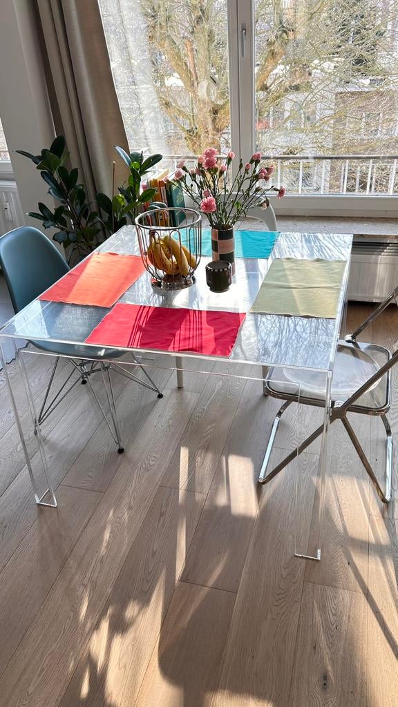 Table invisible Kartell, Quatre personnes, Carré, Synthétique, Enlèvement