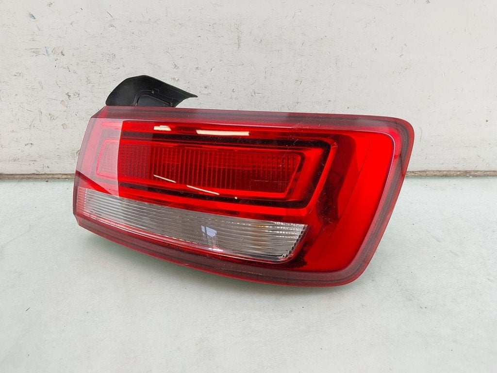 ACHTERLICHT RECHTS A3 Limousine (8VS / 8VM) (|8V5945070|), Info@audi.de, Audi, Audi AG, Gebruikt