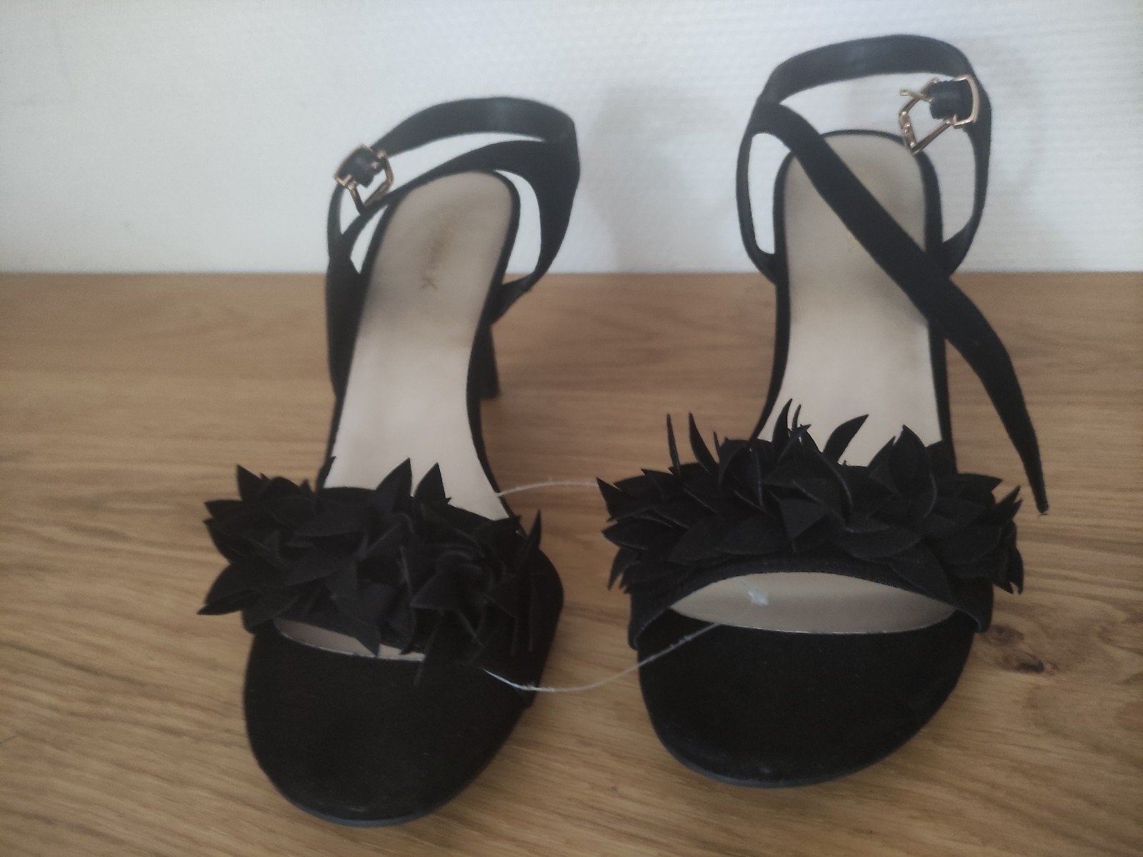 chaussure à talons, Enlèvement