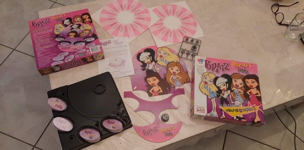 JEUX de SOCIéTé mb BRATZ, Hobby & Loisirs créatifs, Enlèvement ou Envoi, Comme neuf, MB