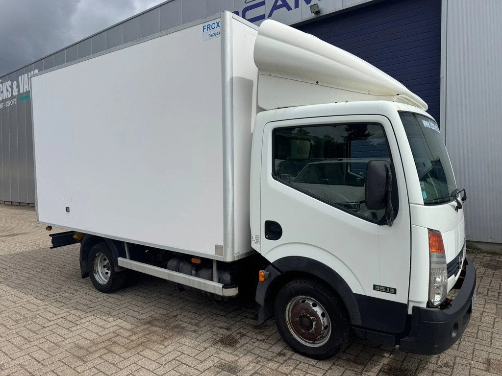 Nissan Cabstar *35.13-CARRIER FRIGO* (bj 2012), Autos, Camionnettes & Utilitaires, Achat, Boîte manuelle, Diesel, Occasion