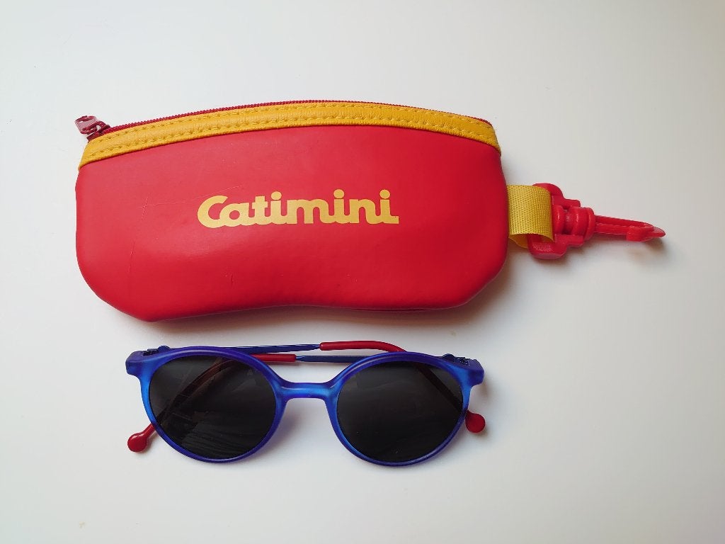 Catimini kinderzonnebril (ca 1-4 jaar) mét rood opbergetui, Enfants & Bébés, Accessoires de mode pour enfants, Catimini, Enlèvement ou Envoi