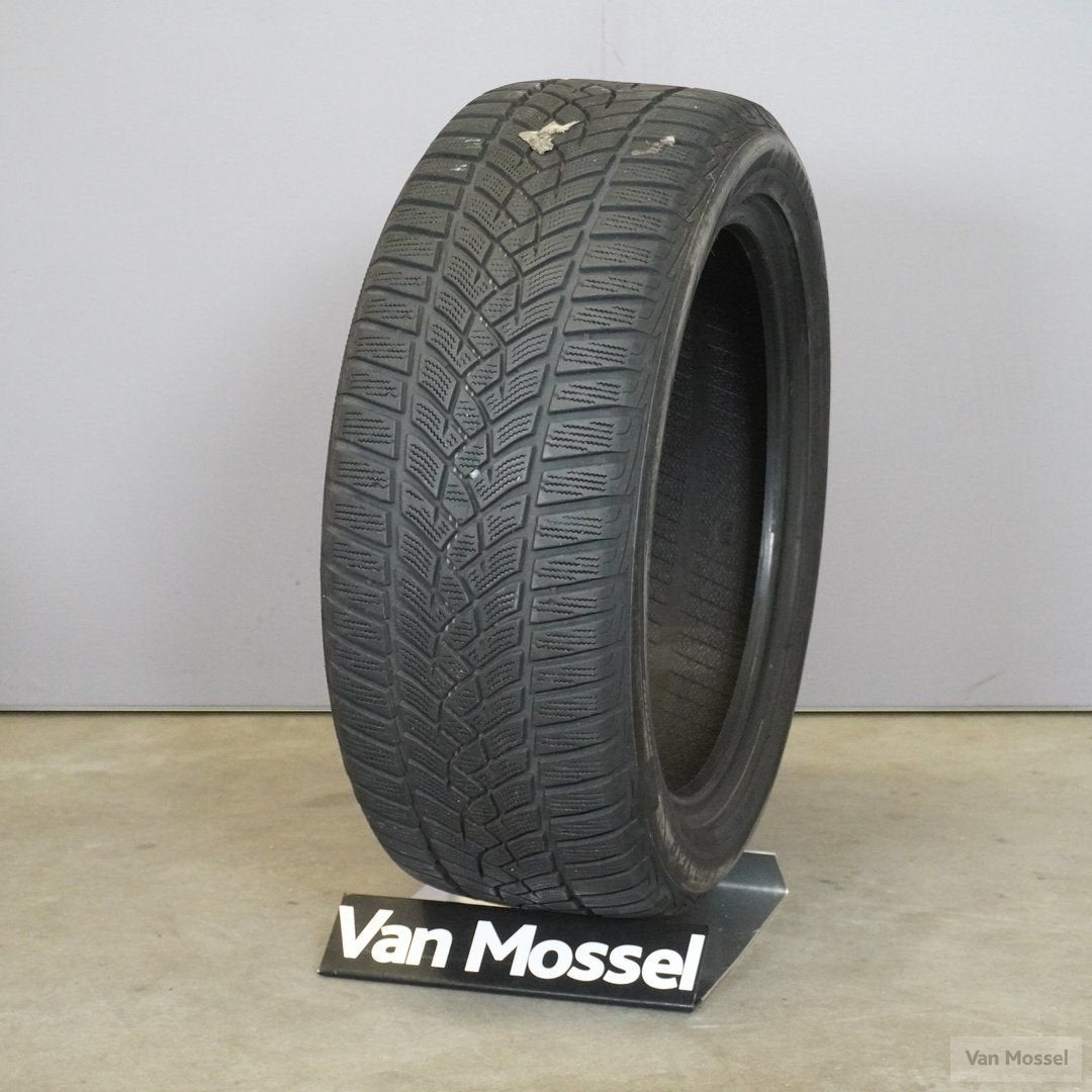 Goodyear Ultra Grip Performance Gen1 Winter 215/50/R17, Auto-onderdelen, Banden en Velgen, -, -, 17 inch, Band(en)