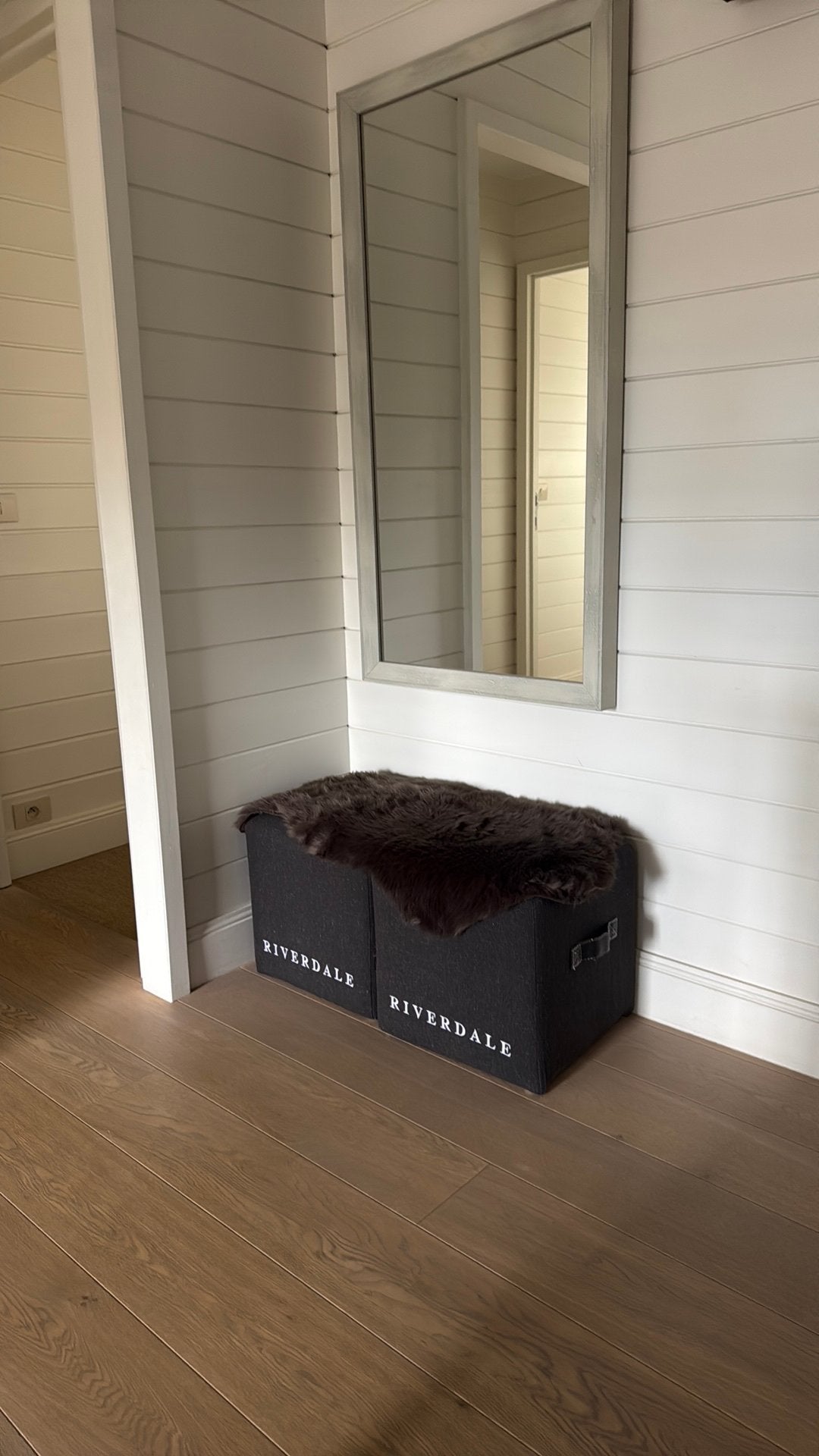 Poef/bankje Riverdale donker grijs, Huis en Inrichting, Ophalen, Zo goed als nieuw